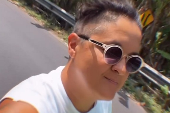 "PADAM, LUTAM, STARIM" Marija Šerifović se snima u naletu adrenalina daleko od Srbije: Poslala SNAŽNU PORUKU (VIDEO)