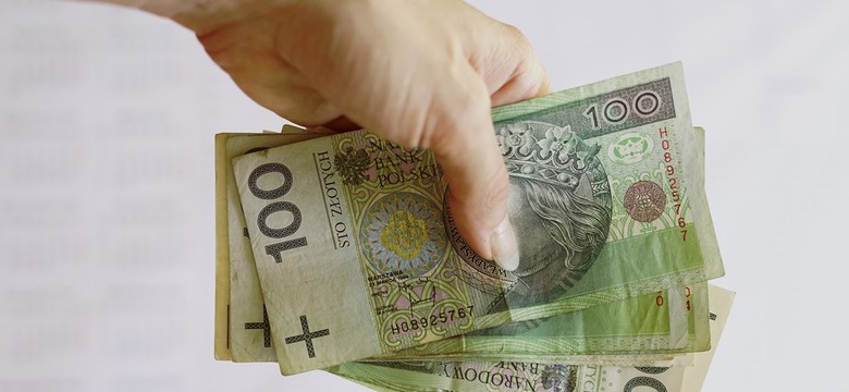 Renta chorobowa po 50-tce. Komu przysługuje i ile wynosi?