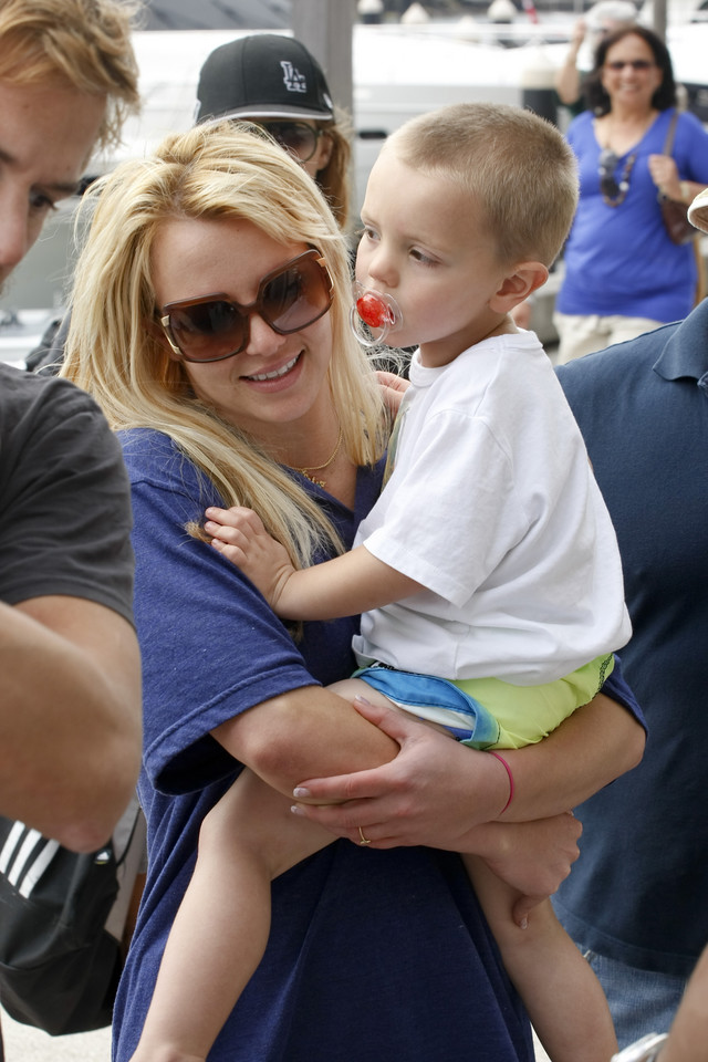 Britney Spears z synem Jaydenem w Sydney