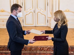 Maksimum kobiecości w oficjalnym wydaniu: Świetna sukienka prezydent Słowacji