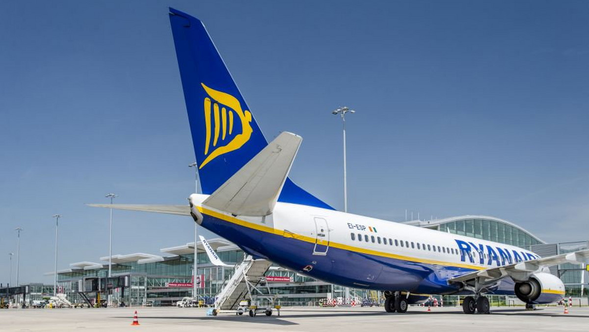 Ryanair ogłosił uruchomienie lotów z Krakowia i Wrocławia na Wyspy Kanaryjskie. W zimowym rozkładzie lotów 2015 z Krakowa polecimy na Gran Canarię i Teneryfę oraz z Wrocławia na Teneryfę.