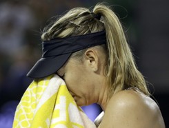 Szarapowa już dostała po kieszeni. Odwrócili się od niej sponsorzy i przykręcili kurek z pieniędzmi (WIDEO)