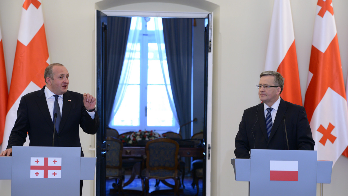 Polska niezmiennie wspiera aspiracje Gruzji do członkostwa w UE i NATO - zapewnił prezydent Bronisław Komorowski po spotkaniu z prezydentem Gruzji Giorgim Margwelaszwilim. Gruziński prezydent wyraził nadzieję, że jego kraj podpisze umowę stowarzyszeniową z UE.