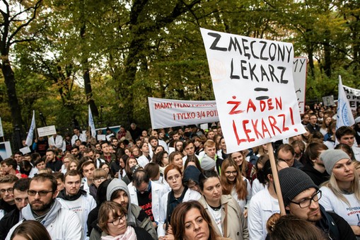 Protest lekarzy pod KPRM