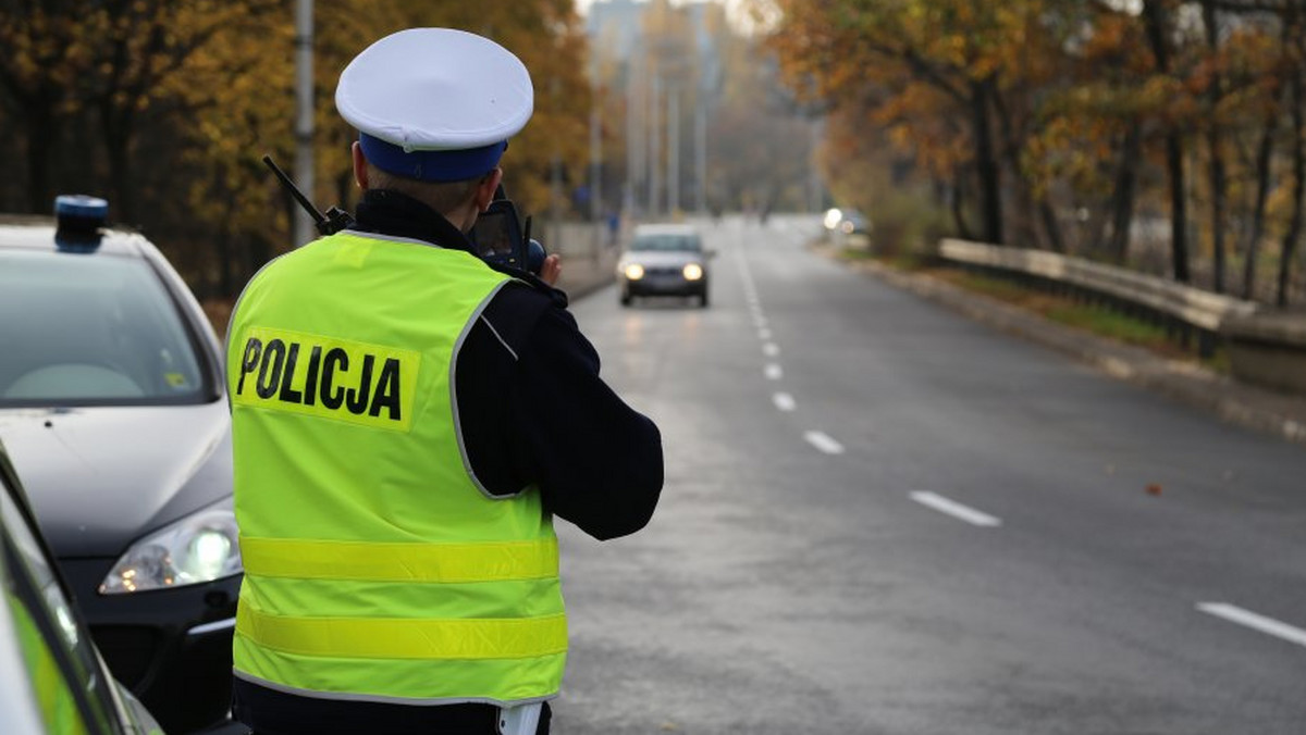 Warszawa: policja podsumowuje akcję "Znicz"