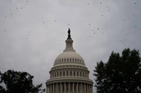 Amerykański rząd w stanie zawieszenia. Możliwe miliardowe straty i kryzys na lotniskach