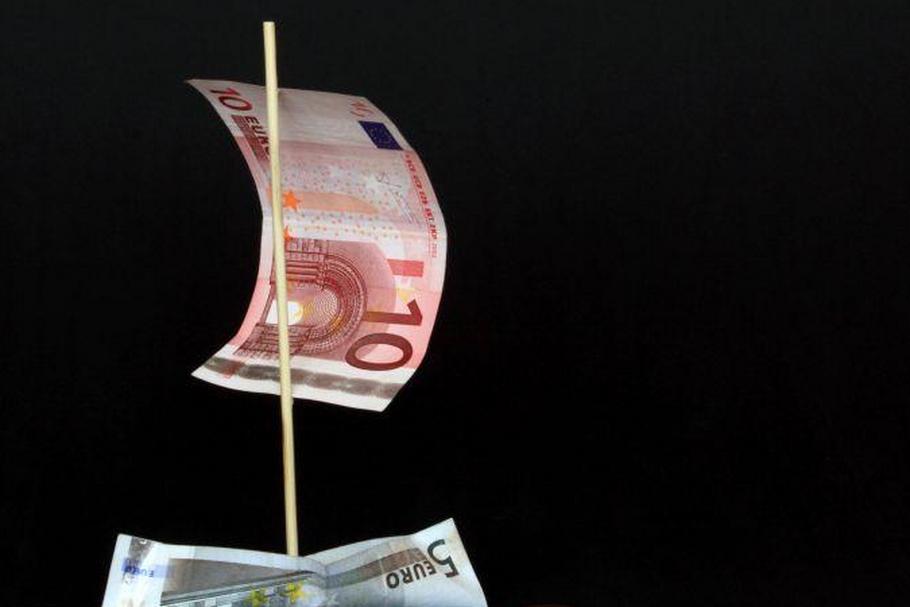 euro_żaglówka_pieniądze_kryzys zadłużenia