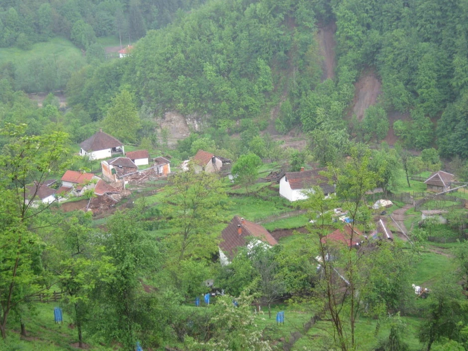 Rebelj - izgled sela posle klizišta