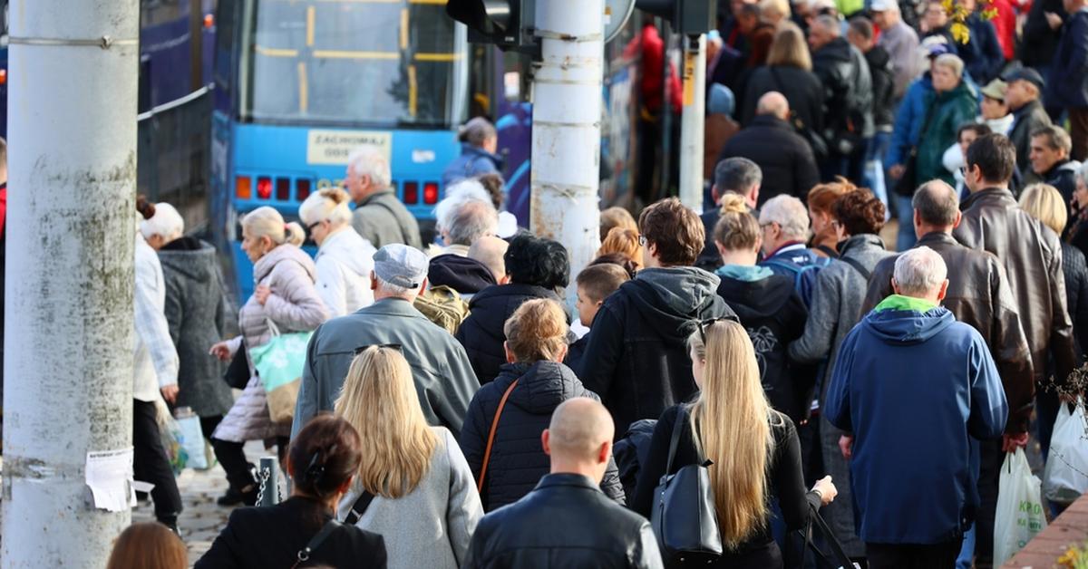  Polacy nie lubią Rosjan i Romów. A jakie narodowości darzą sympatią? SONDAŻ CBOS