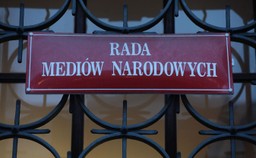 rmn odwołuje rady nadzorcze 11 regionalnych rozgłośni radiowych