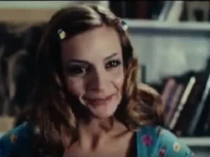 Dubravka Mijatović kao Nadica u "Tri palme za dve bitange i ribicu"