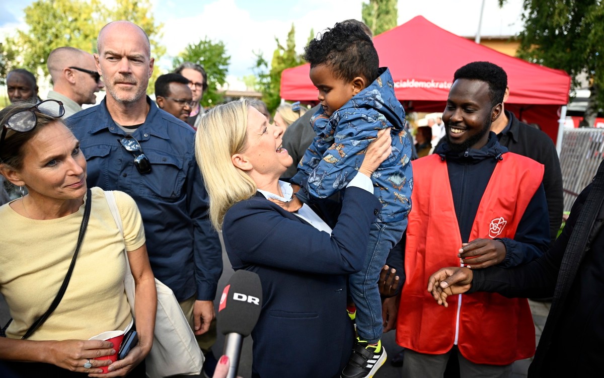 Premier Magdalena Andersson podczas spotkania z wyborcami w Borlänge