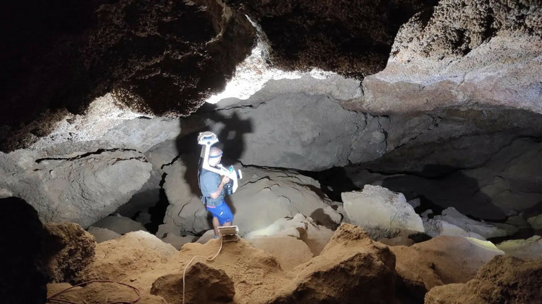 Zespół hiszpańskich badaczy eksplorujący Jaskinię Nietoperzy