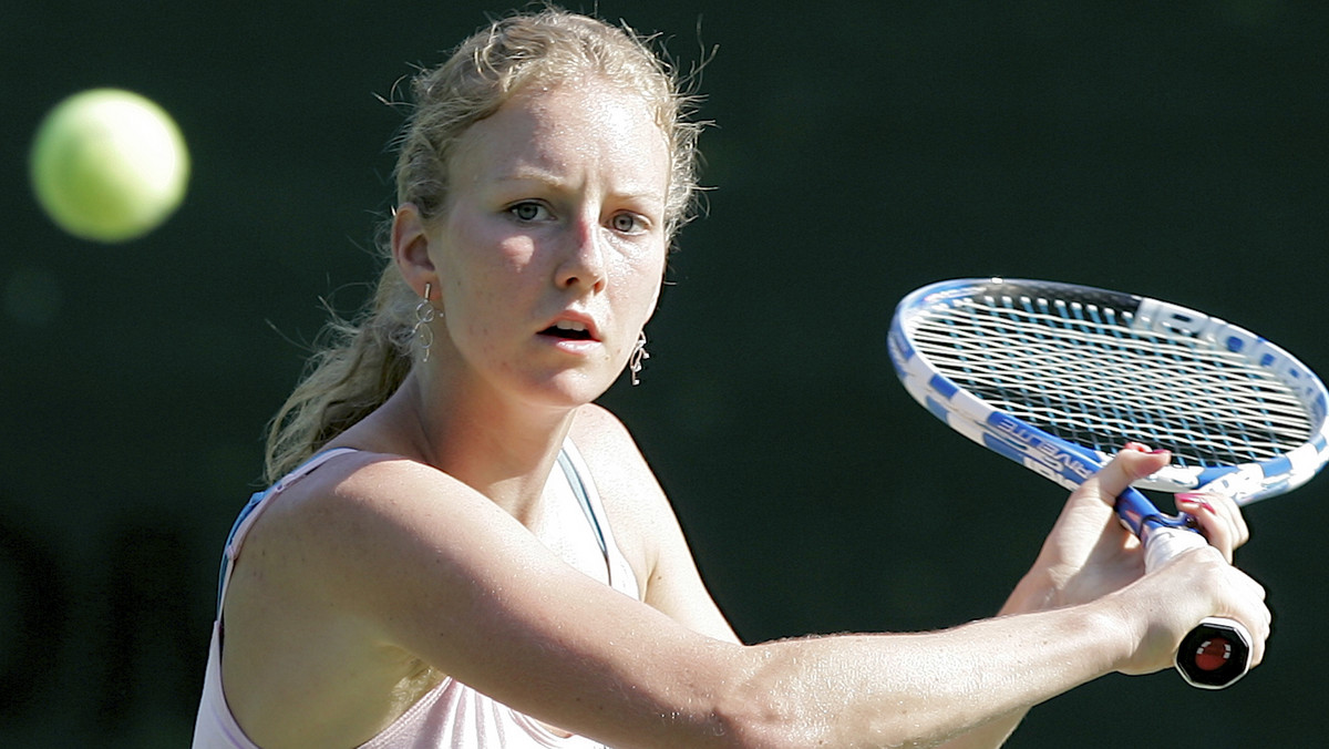 Urszula Radwańska awansowała do II rundy wielkoszlemowego turnieju tenisowego US Open (pula nagród 22,266 mln dol.) na twardych kortach w Nowym Jorku. Młodsza z sióstr Radwańskich wygrała z Rosjanką Anną Czakwetadze 6:3, 6:3.