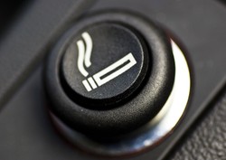 Papieros za kierownicą? Szykują zakaz palenia w samochodach