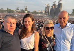 Janez Janša na Tompsonovom koncertu sa Velimirom Bujancem