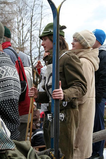 Galeria Polska - Zawody na Starym Sprzęcie Narciarskim o Wielkanocne Jajo, obrazek 1