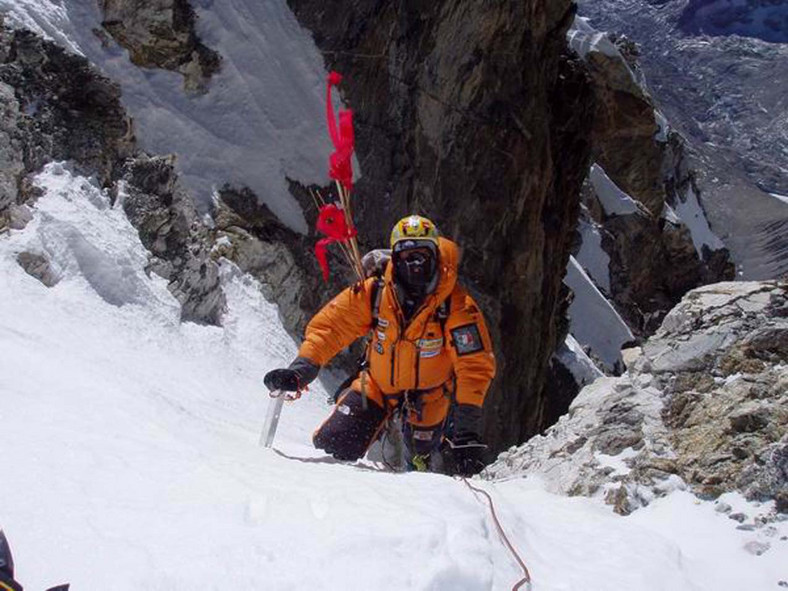 Włoch Simone Moro towarzyszył Richardsowi podczas wyprawy na Gaszerbrum II 