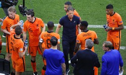 Holendrzy nie mają litości dla selekcjonera. "Zapłaciliśmy za jego głupotę"