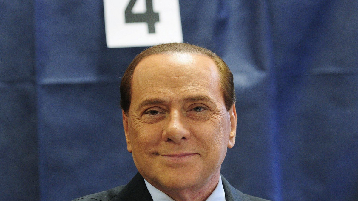 Wybory samorządowe w części Włoch, które w kilku miastach nie przyniosły rozstrzygnięcia, zakończyły się w Mediolanie porażką premiera Silvio Berlusconiego - odnotowują dzisiaj media. Otrzymał on około połowy głosów, jakie dostał tam 5 lat temu.