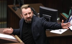 Liroy-Marzec wykrył dziurę we flagowym programie rządu i chce zmiany w prawie. 'To istotne zagrożenie dla pieszych'