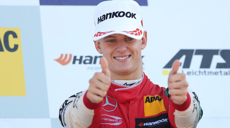 Mick Schumacher az Alfa Romeo egyik autóját tesztelheti majd áprilisban /Fotó: Getty Images