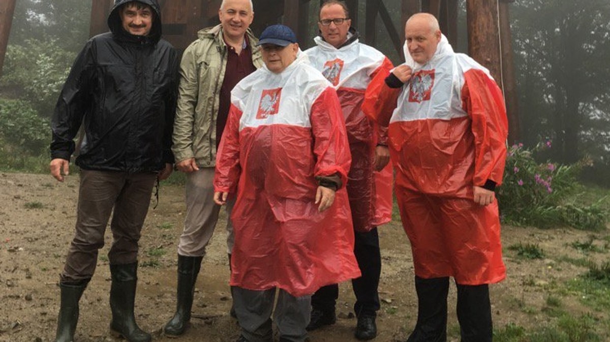 Zmarł Ludwig Dziedzic. Produkował słynne "peleryny Kaczyńskiego"