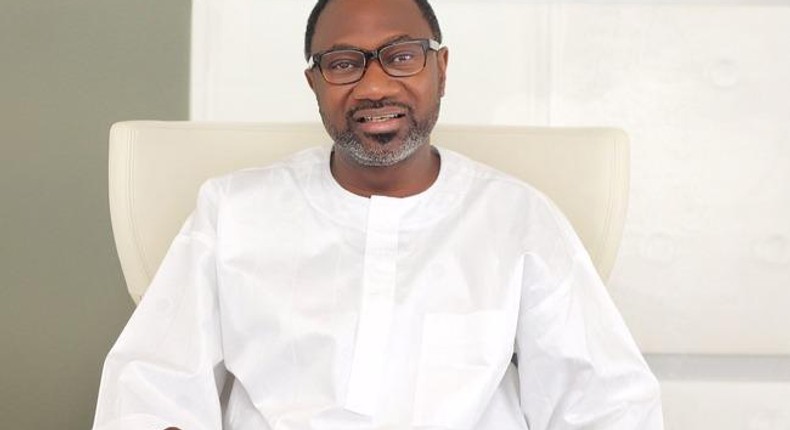 Nigerian billionaire, Femi Otedola donates N5b to Save the Children charity organisation. (ADS54)