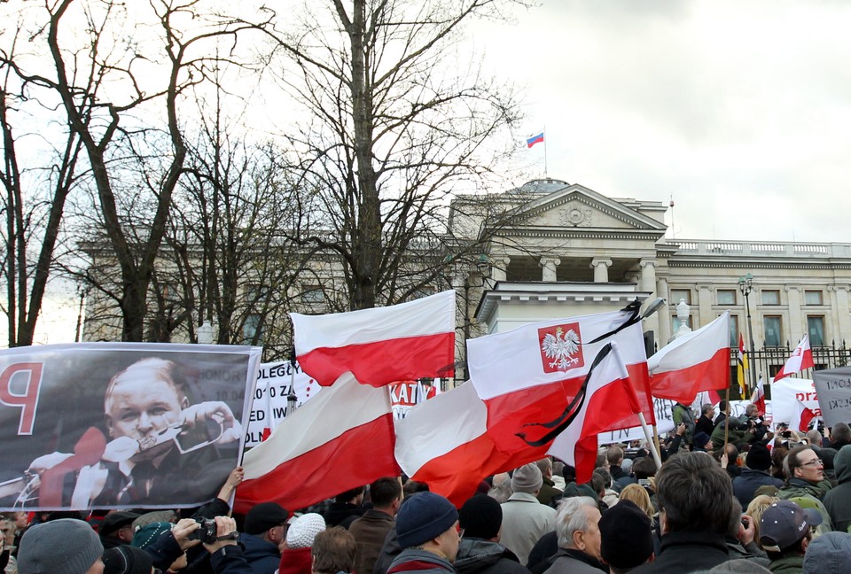 WARSZAWA DEMONSTRACJA PRZED AMBASADĄ ROSYJSKĄ