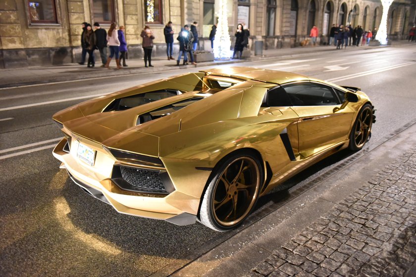 Lamborghini warte fortunę rozbite. Należało do właściciela Cocomo?