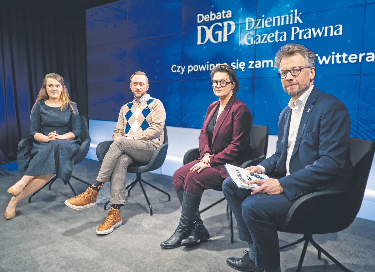 Od lewej: Anna Wittenberg (prowadząca debatę), Krzysztof Izdebski, Katarzyna Kozłowska, Bartłomiej Michałowski