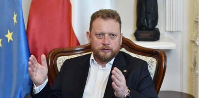 Łukasz Szumowski: Chrońcie się za parawanami!