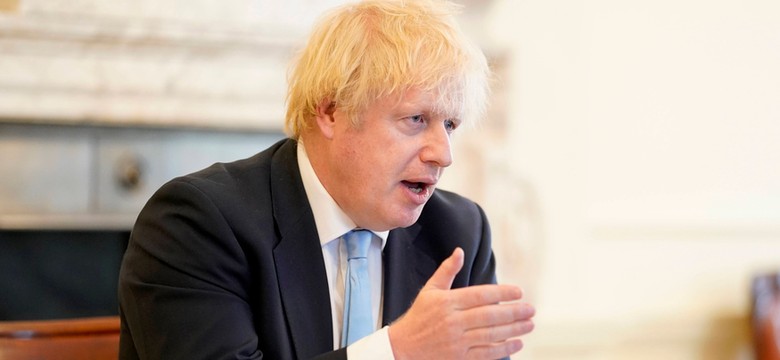 Premier Johnson: dość awantury ws. Cummingsa, zmieńmy temat