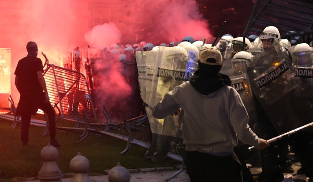 napad na policiju