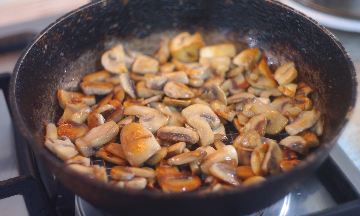 Zapomnij o maśle i oleju. Teraz pieczarki smażymy na tym. Każdy jest zachwycony