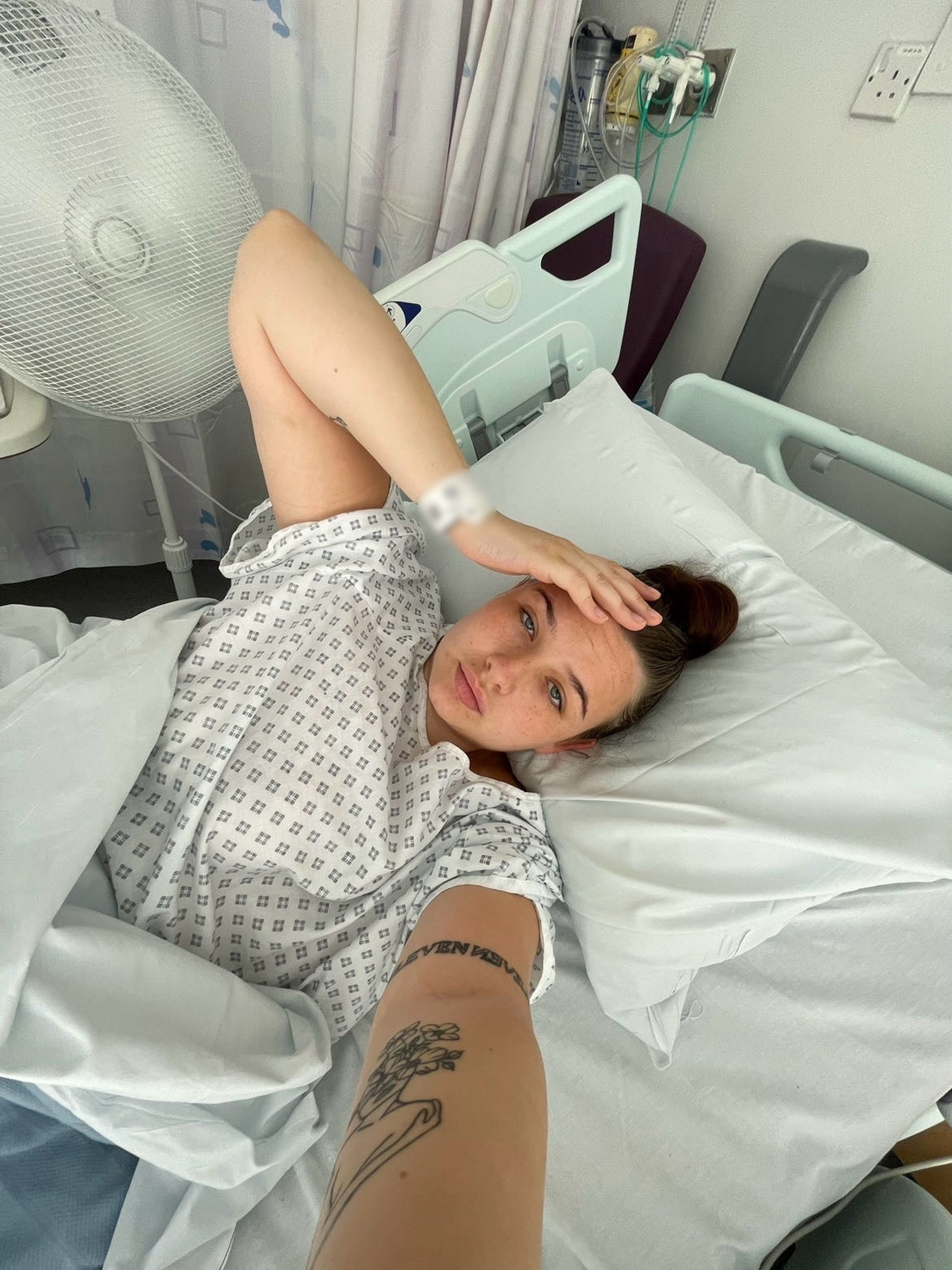 Stav jej spôsobil, že vyzerala ako tehotná.