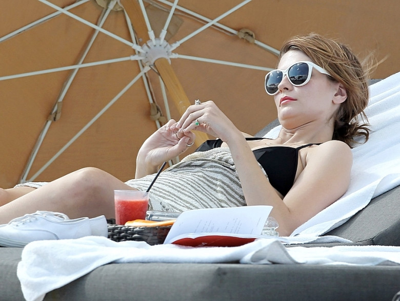 Mischa Barton w bikini