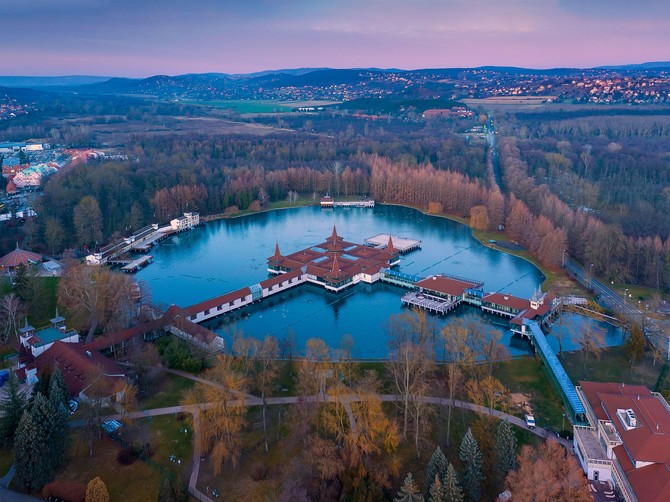 Termalno jezero Heviz