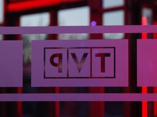 Telewizja życzeń prezesa. Jacek Kurski przetrwał, bo postawił na jedynego widza – Jarosława Kaczyńskiego