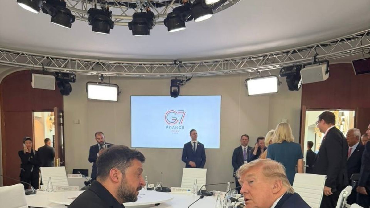 Donald Tramp i Volodimir Zelenski na samitu G7
