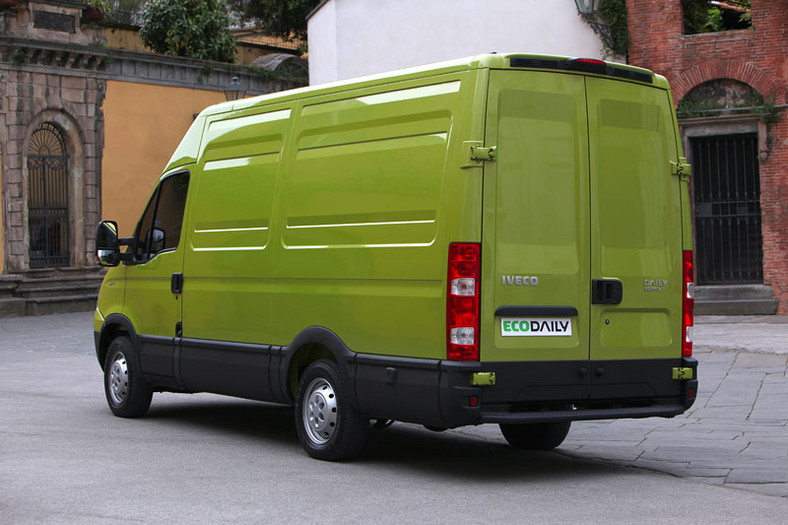 Iveco EcoDaily: włoskie dostawczaki na gaz i elektryczność