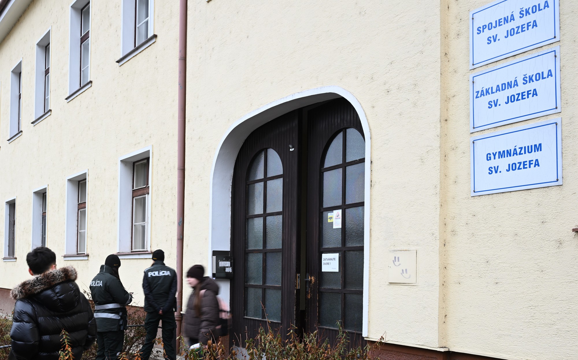 Streľba v škole v Novom Meste nad Váhom.