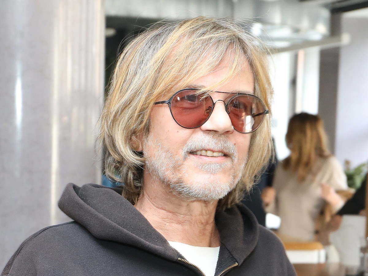OVO JE MAJKA SRĐANA TODOROVIĆA Balerina gazi devetu deceniju, a izgleda upola mlađe, izbegava medije: Sa sinom se samo jednom pojavila u javnosti i svi su gledali u nju