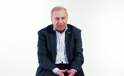 Jerzy Stuhr przed sądem za potrącenie motocyklisty. Jest WYROK