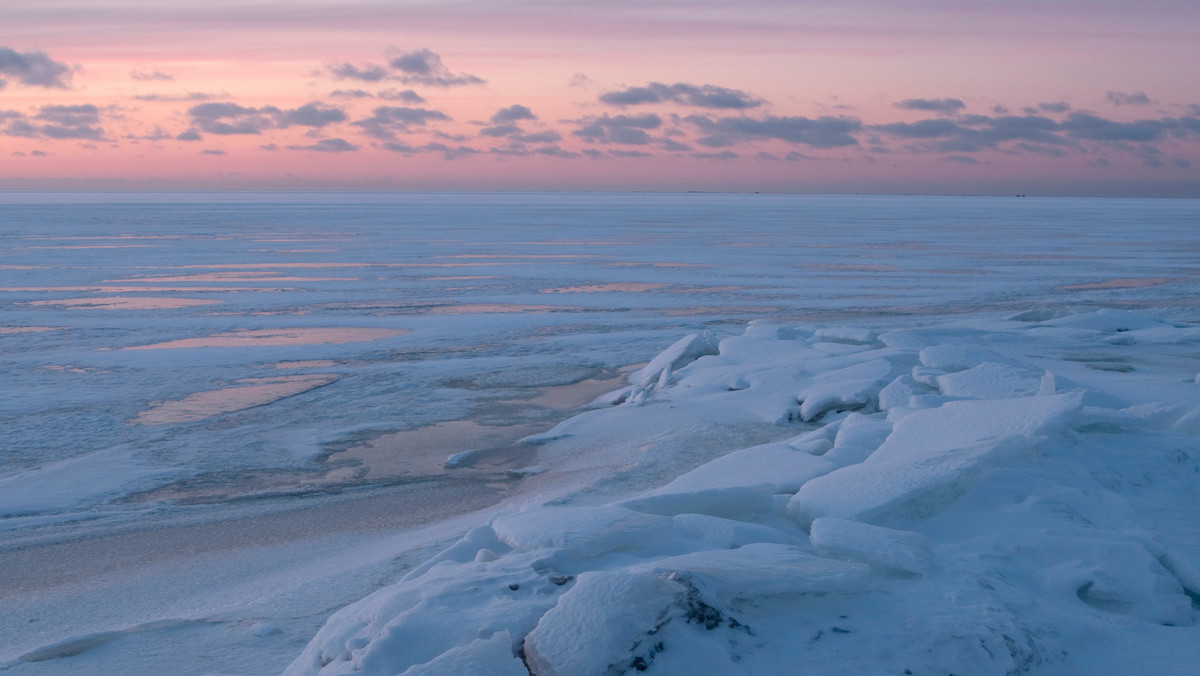 Zima atakuje Estonię. Jedna czwarta Bałtyku skuta lodem