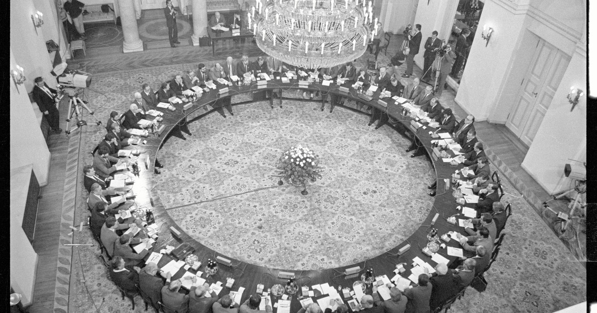 Argumenty Przeciwników I Zwolenników Obrad Okrągłego Stołu 30. rocznica rozpoczęcia obrad Okrągłego Stołu - Wiadomości