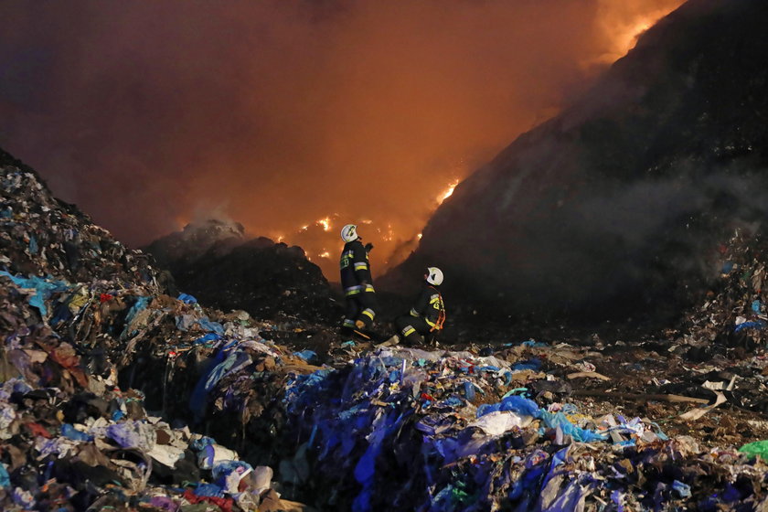 Pożar sortowni odpadów w Studziankach