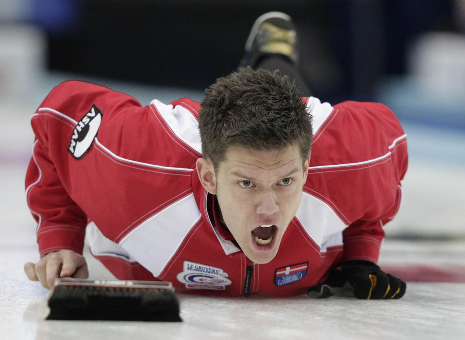 Switzerland, CHAMPERY, 2010-12-11T162721Z_01_DBA36_RTRIDSP_3_CURLING.jpg