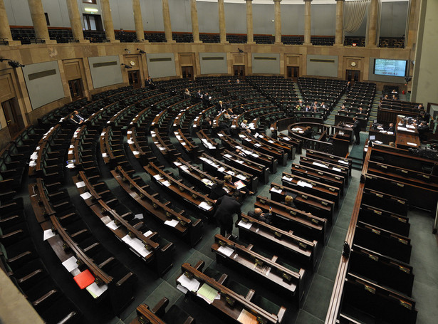 Do Sejmu wejdą cztery partie. LPR za burtą