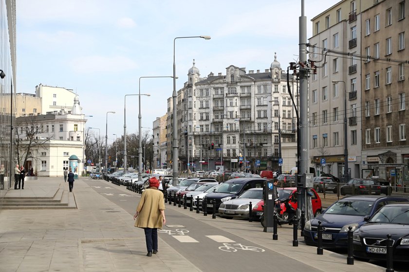 Zwężą jezdnię na Placu Unii Lubelskiej